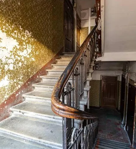 Design With Vintage Twist In