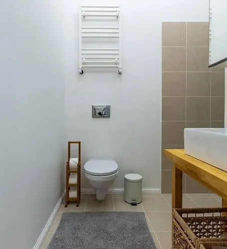 Design With Vintage Twist In Apartment